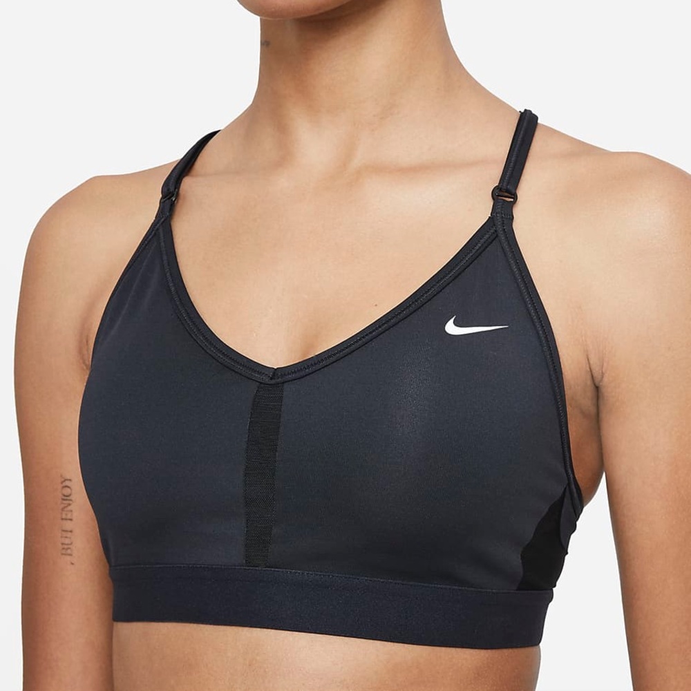 NWOT Nike Women’s Indy V-Neck Sports Bra -M